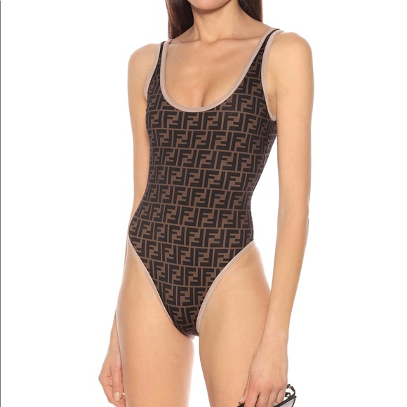 ❌SOLD❌ Reversible Fendi one-piece swimsuit 100% A - Picture 2 of 13